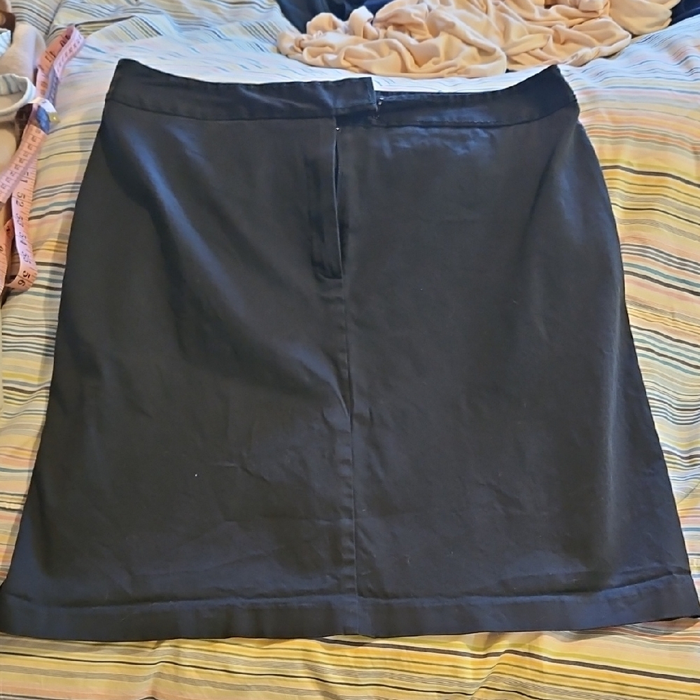 Black Mini Pencil Skirt for Casual Wear